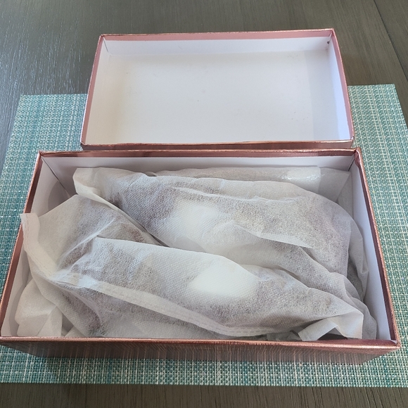 NWT - Red Wine Sandals - kitten heels ๐ - Picture 13 of 14